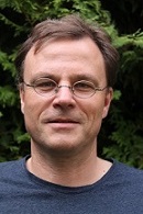 Dr. Nils Freytag